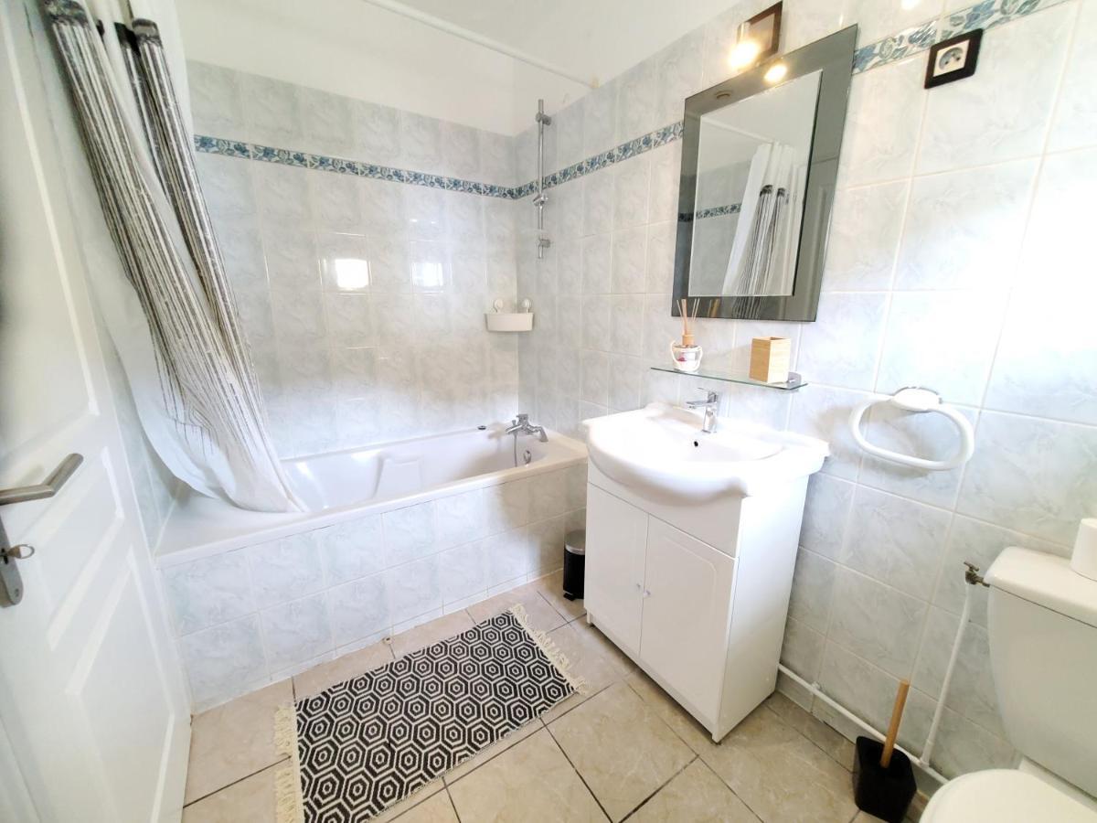 Maison De Vacances Gite Le Margot Margaux-Cantenac Bagian luar foto